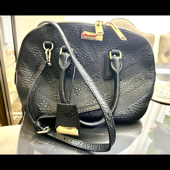 Two handles medium clutch Burburry bag almost new - Picture 3 of 12